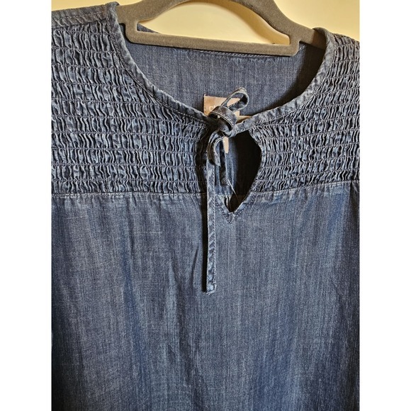 NWT Women's Chico's Chambray Long Sleeve Shirt Denim Smocked - Picture 2 of 9